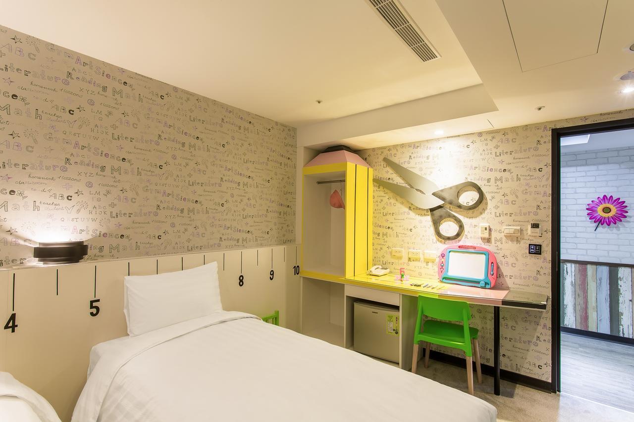 Rf Hotel - Sanchong Тайпей Екстериор снимка
